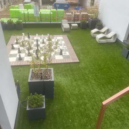 Two Bedroom Riverland Апартаменты *